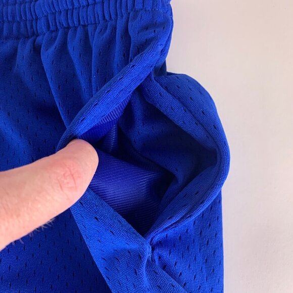 New England Patriots Retro Blue Red Mitchell & Ness Athletic Shorts Large New - Picture 5 of 7